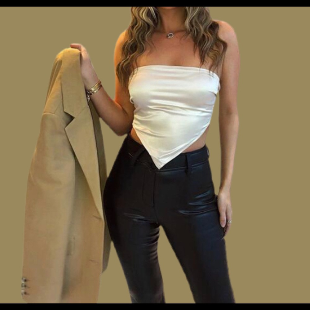 Milky Strapless Top